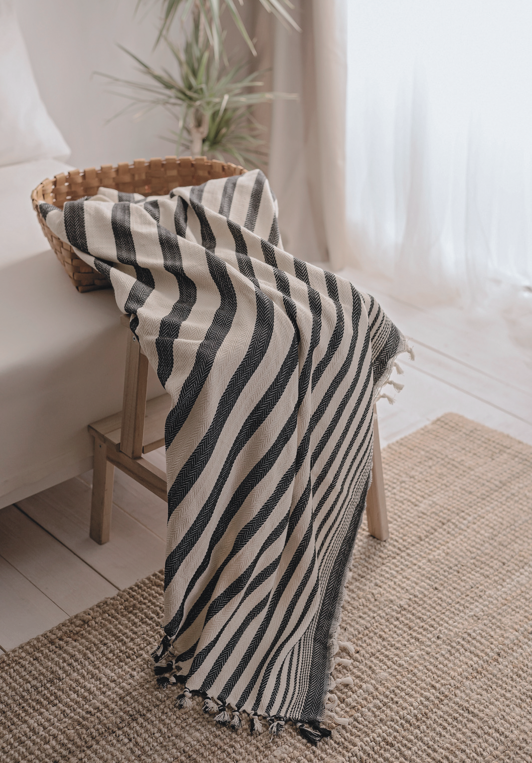Minimalist 100% Cotton Throw Blankets & Bedspreads - Blankets
