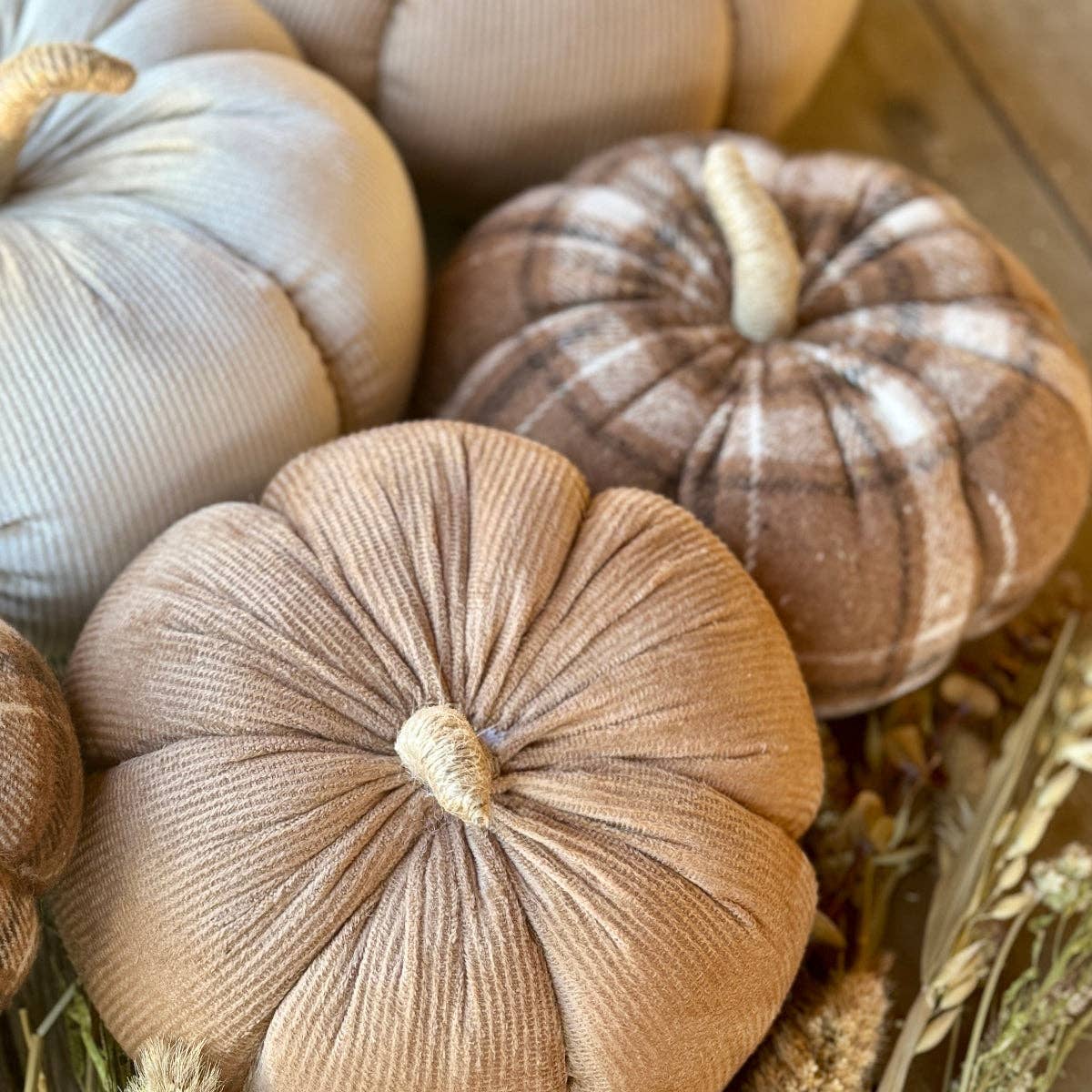 CF-3320 - Lrg. Tan Corduroy Pumpkin -