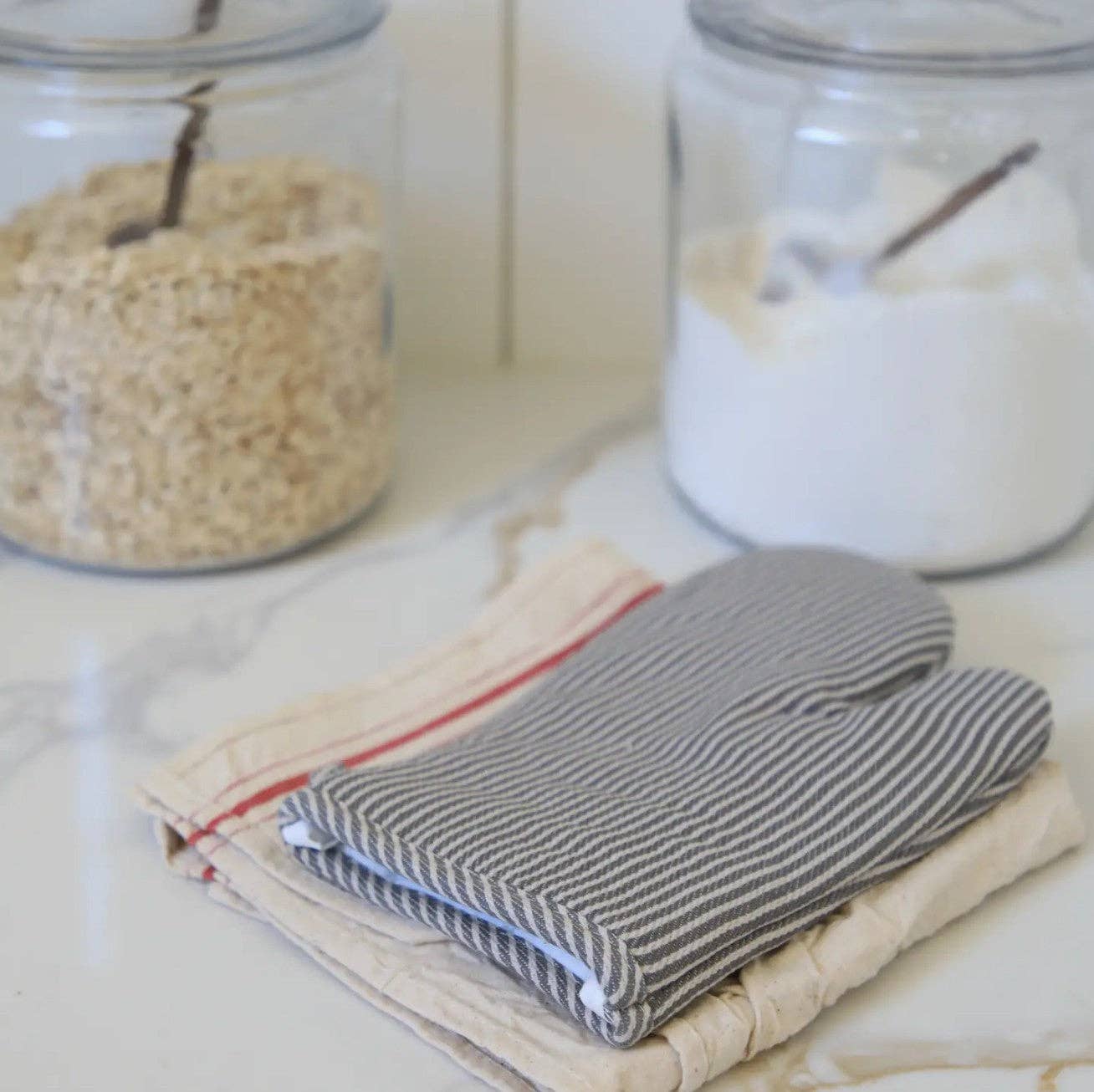 Simple Stripe Oven Mitt -
