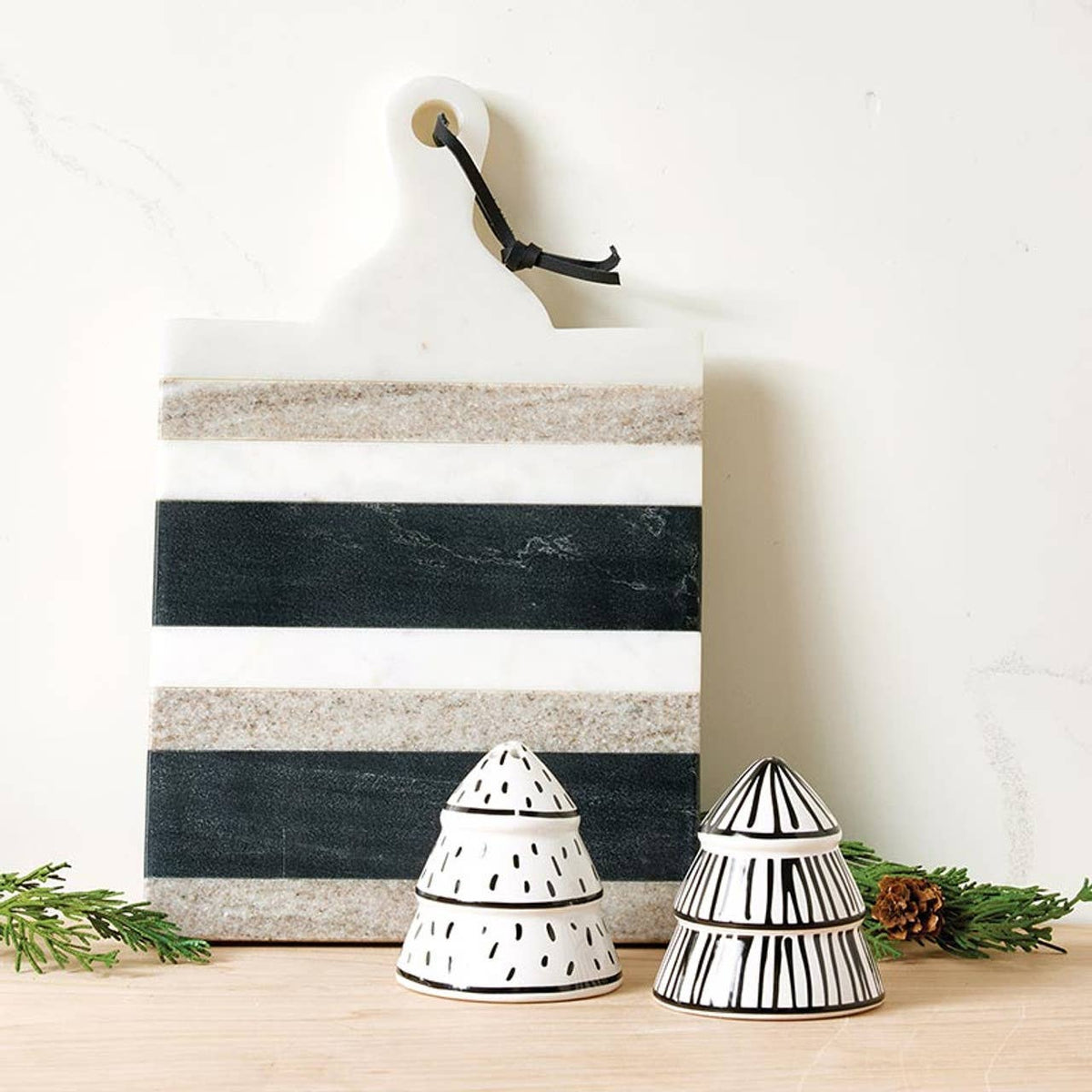 Stripe Marble Serving Board With Handle For Charcuterie Lovers