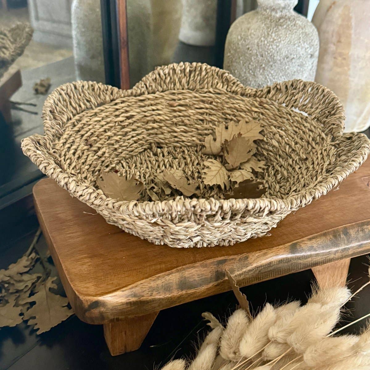 WG-1015 - Round Scallop Seagrass Basket -