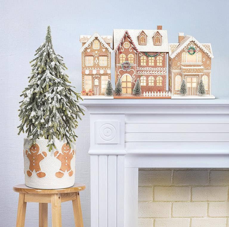 Large LED Light Gingerbread Mansion -