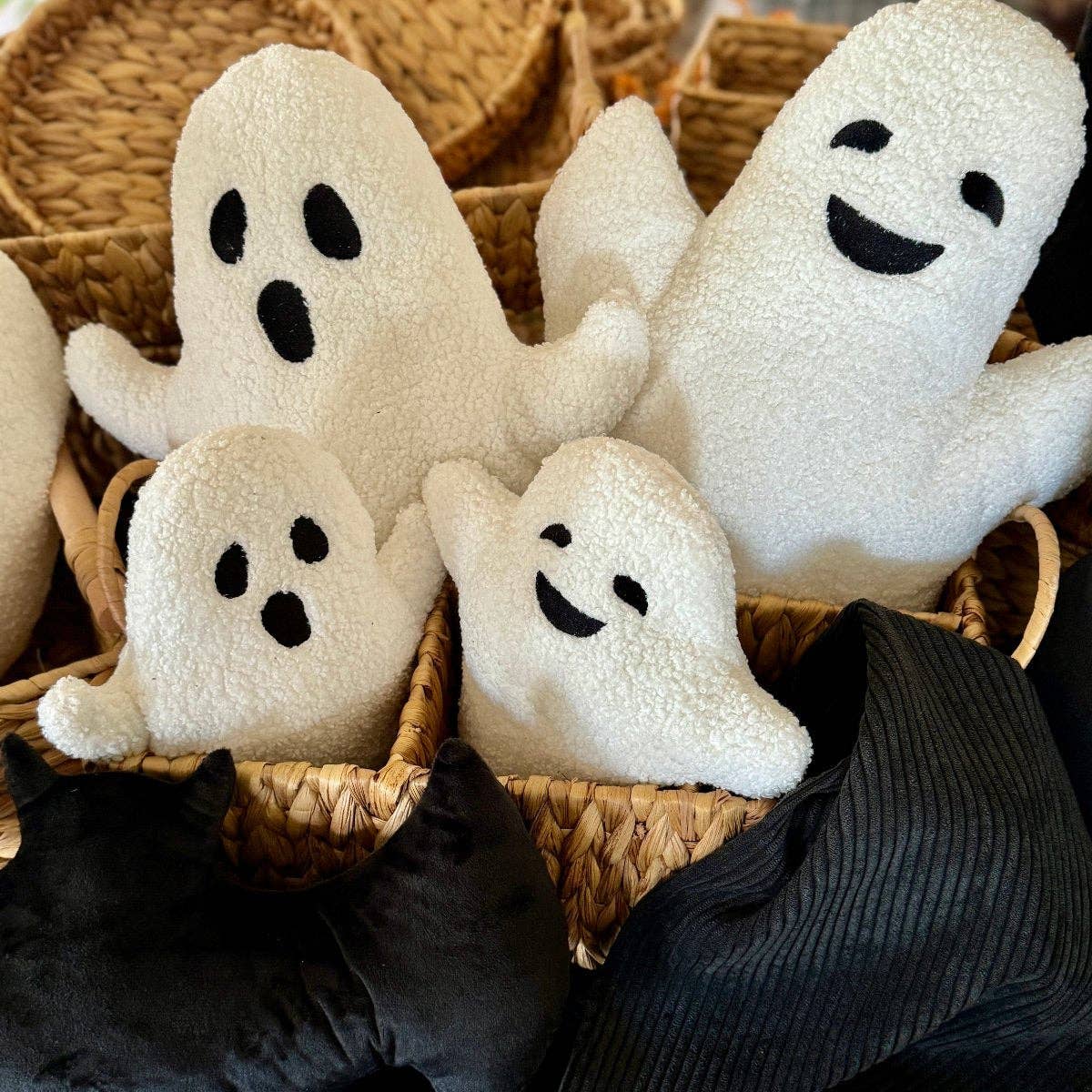 CF-3399 - Lrg. Sherpa Halloween Ghost -